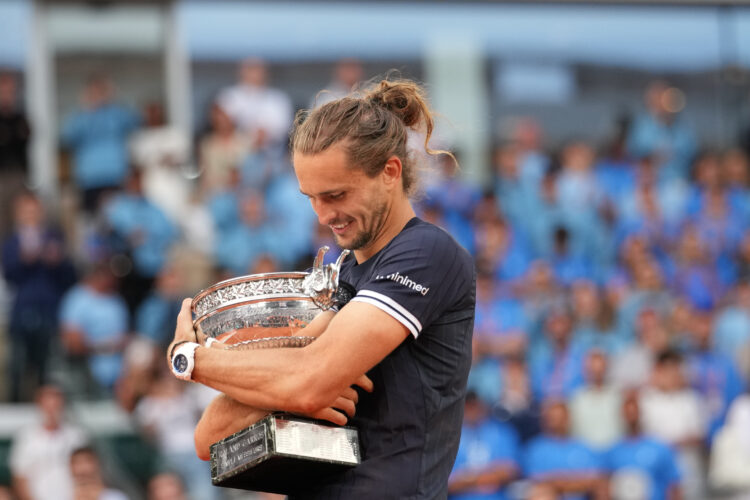 Alexander Zverev wins the French Open to finally earn a 1st Grand Slam title